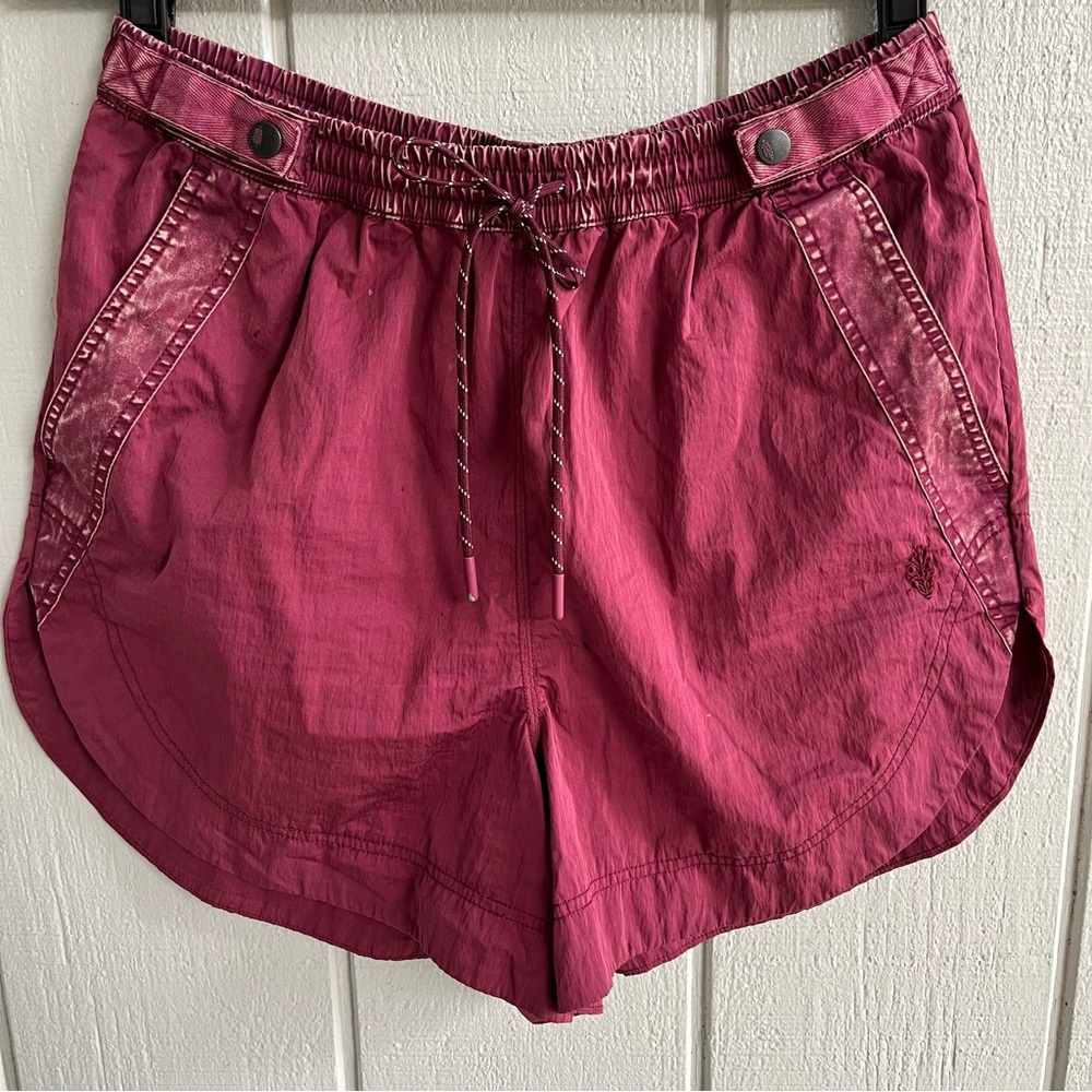 Free People FP Movement Get A Clue Hiking Shorts in Berry Burgundy Size M - Picture 2 of 8